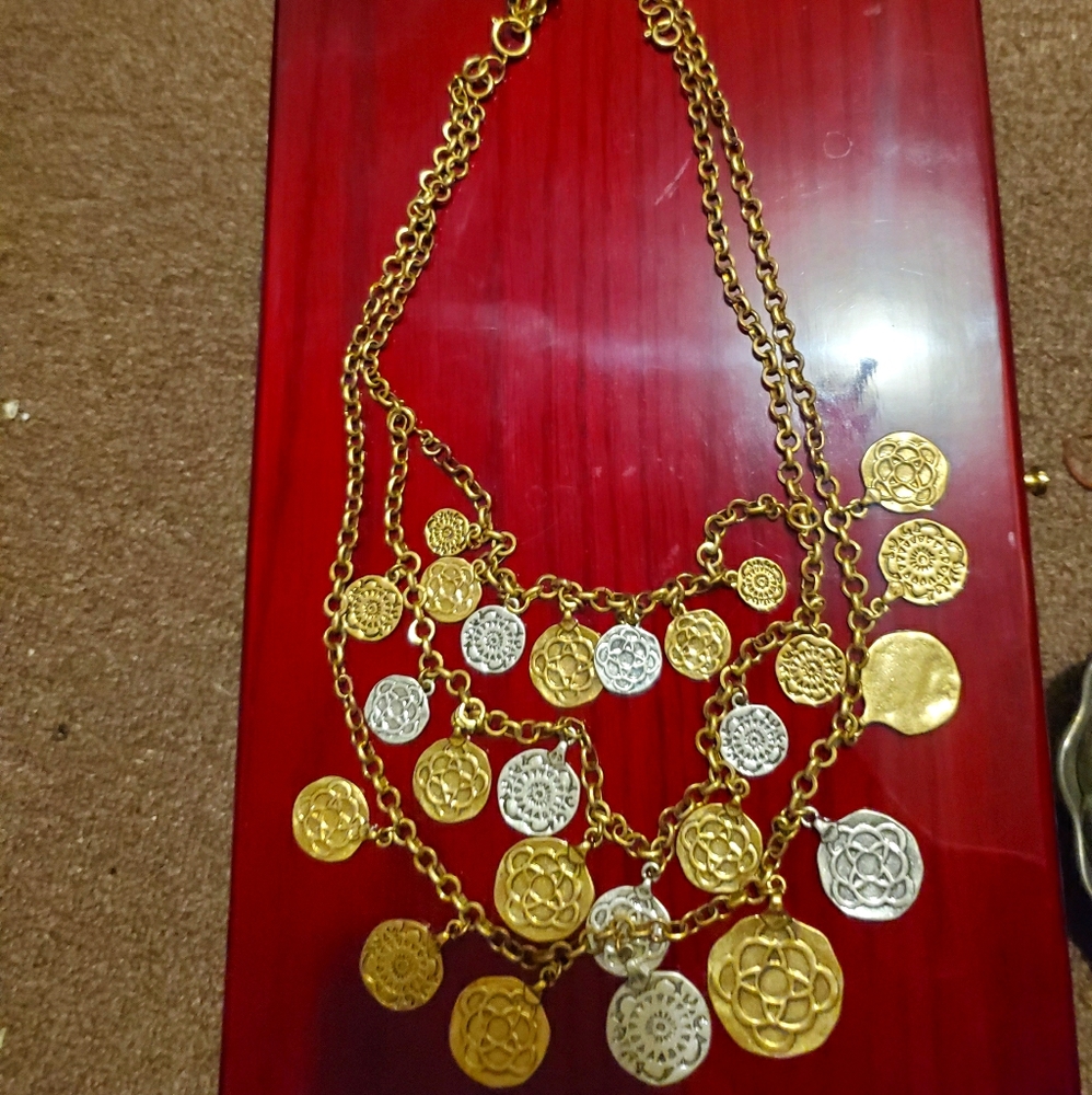 Cabi three stran coin necklace